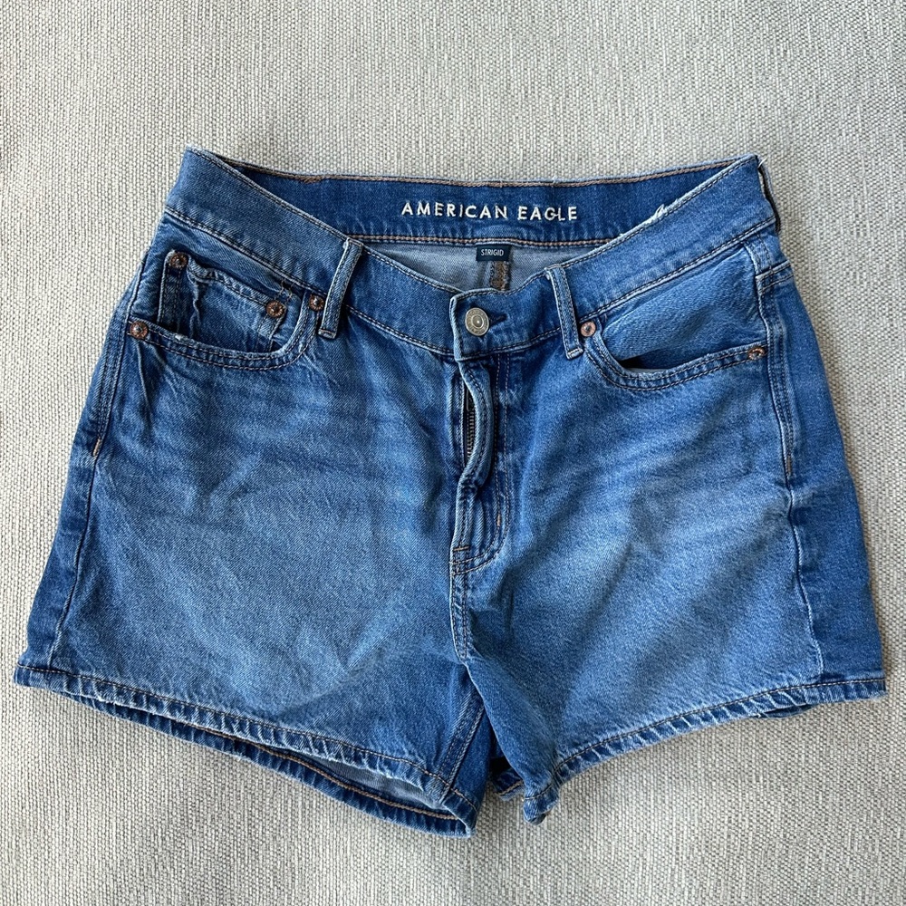 American Eagle relaxed shorts size 4